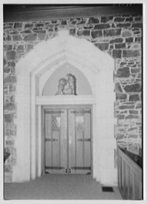 File:St. Mary's Episcopal Church, Castleton and Davis Ave., West New Brighton, Staten Island. LOC gsc.5a15735.tif