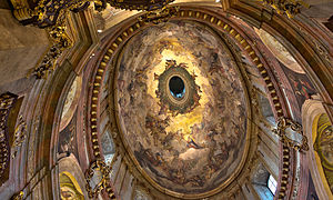 El fresco de la Coronación de Nuestra Señora.