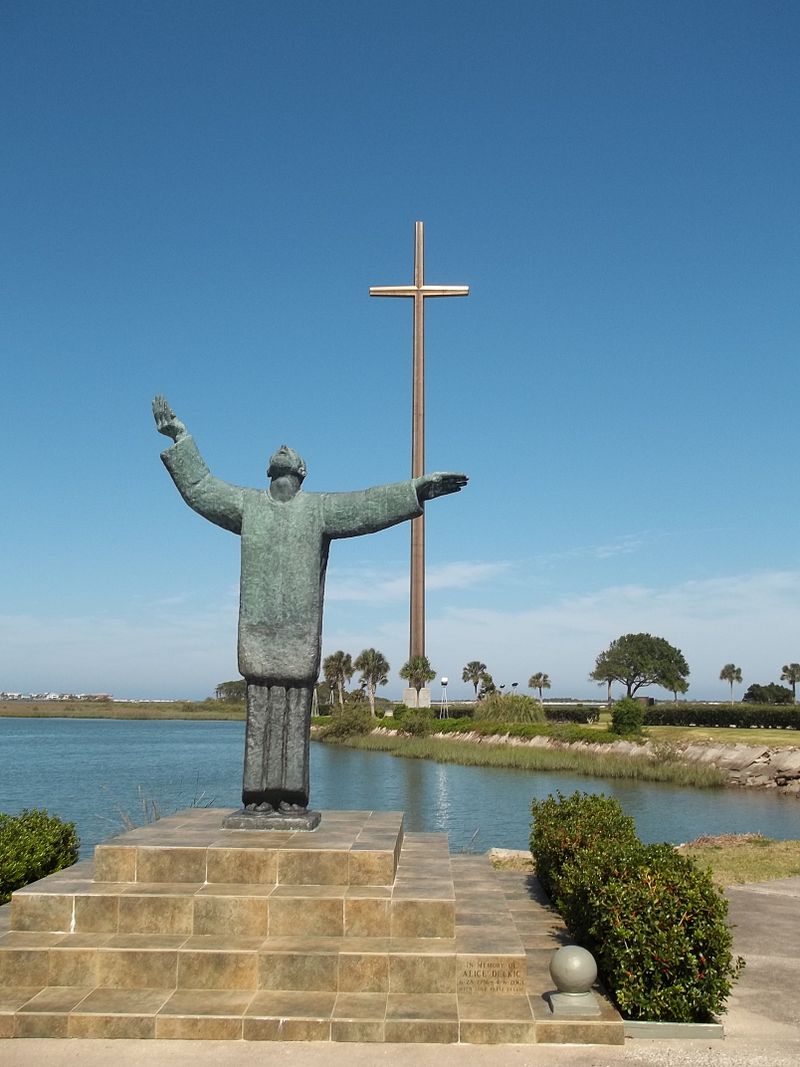 St Aug Lopez statue and cross02.jpg