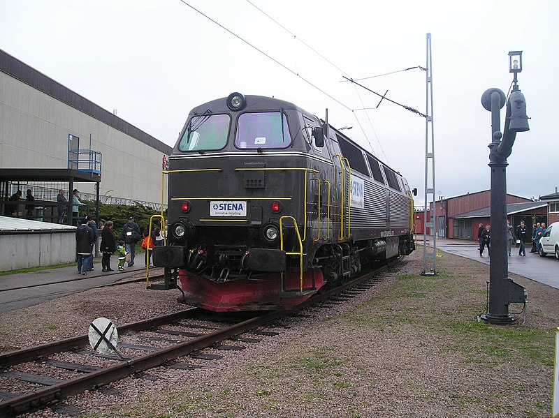 File:Stena TMZ 1419 in Ängelholm.jpg