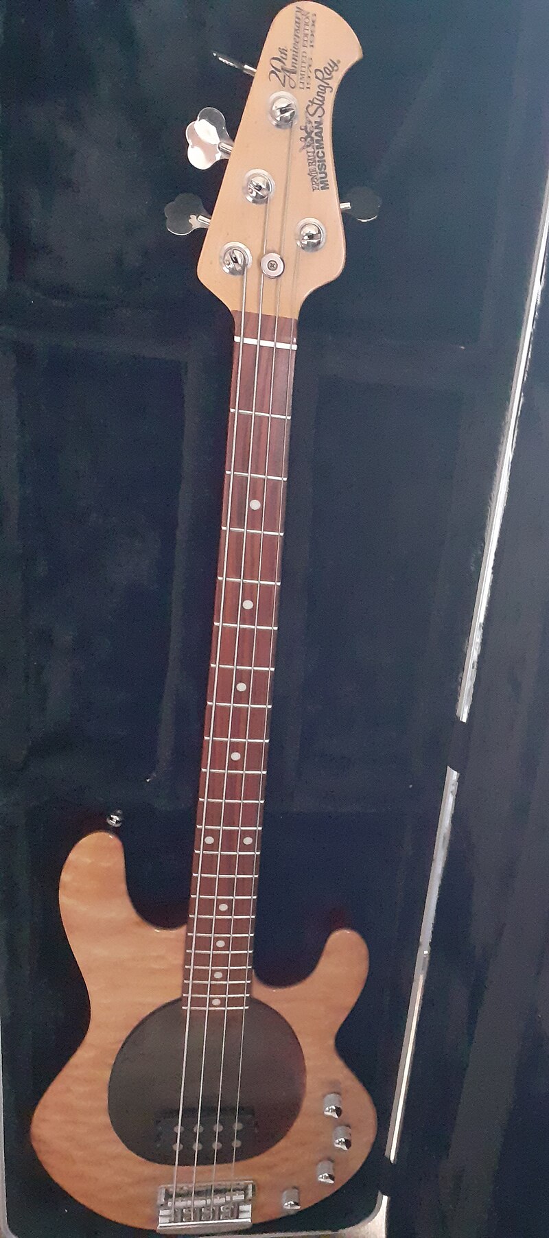 Music Man StingRay Bass — Wikipédia