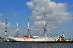 Stralsund, Hafen (2013 06 15), by Klugschnacker in Wikipedia (3)