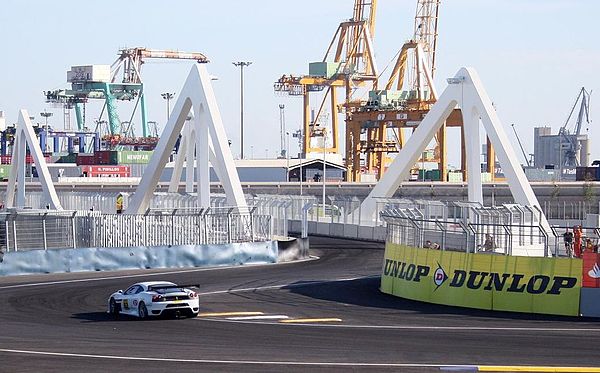 The swing bridge, an important element of the Valencia Street Circuit.