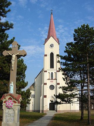 <span class="mw-page-title-main">Svilojevo</span> Village in Vojvodina, Serbia