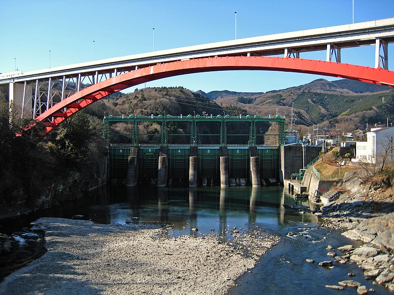 File:Tamayodo Dam and Sueno-ohashi Bridge.jpg