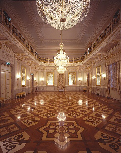 File:The Sale Apollinee (Sala Grande or ballroom).jpg