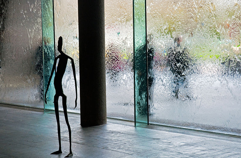 File:The Water Wall, National Gallery of Victoria, Melbourne, Australia, 15 Aug. 2010 - Flickr - PhillipC (3).jpg