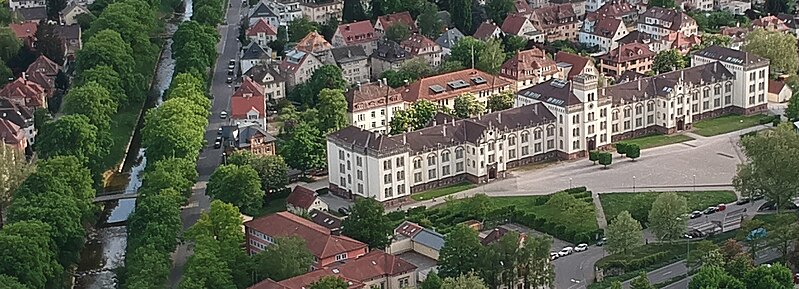 File:Thiepval-kaserne-luftbild.jpg