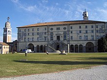 Façade arrière du château.