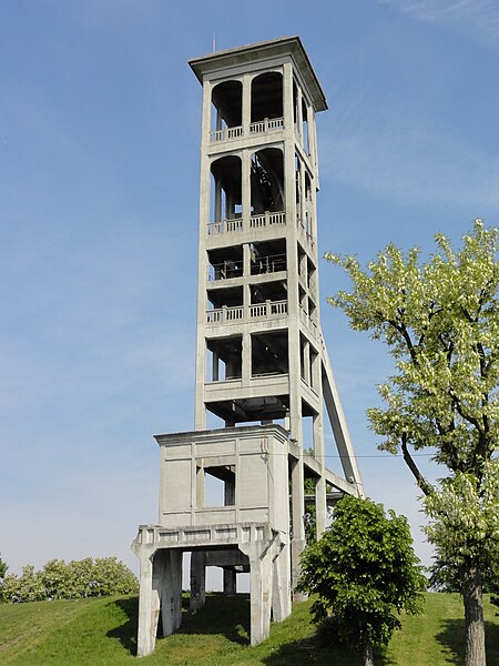 File:Valenciennes - Fosse Dutemple des mines d'Anzin, puits n° 2 (21).JPG