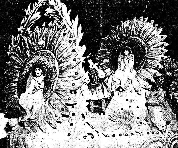 File:Veiled Prophet Parade float, 1920.jpeg