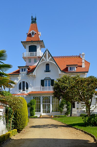 File:Villa Saint-Yves, Arcachon, 2015.jpg