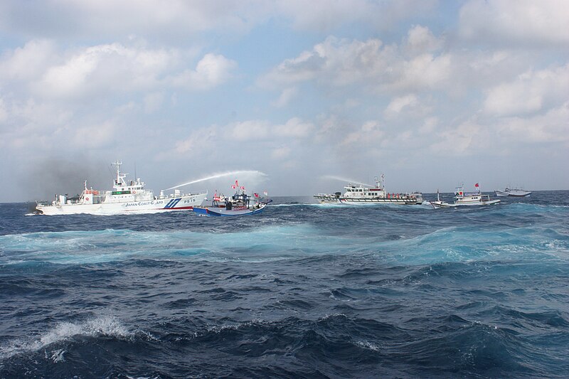File:Water cannon by Japan Coast Guard and Coast Guard Administration (Taiwan) near the Senkaku Islands 20120925.jpg