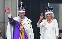Kroning Van Charles Iii En Camilla: Troonopvolging en kroning, Traditie, Noodzaak tot verandering