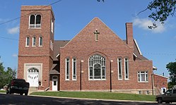 Wessington Springs Methodist church from S 2.jpg