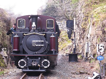 Trên y cyrraedd Tan-y-Bwlch