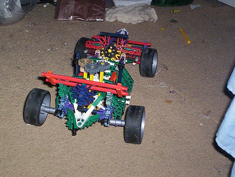 Delwedd:KNEX RACE CAR.JPG