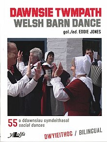 Dawnsie Twmpath - Welsh Barn Dances (llyfr).jpg