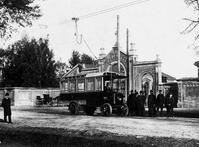 Datei:Gleislose Bahn Budweis.jpg