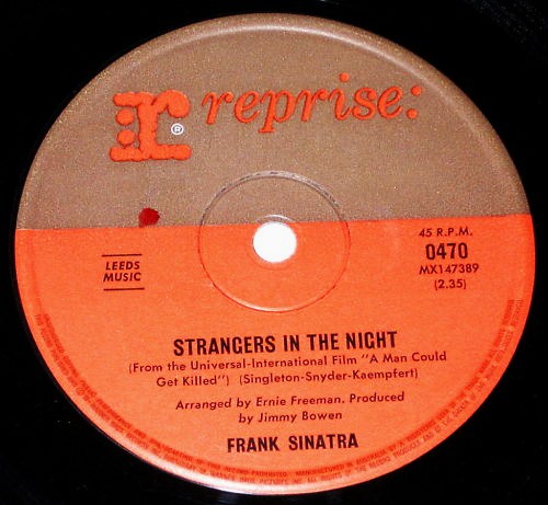 Datei:Frank Sinatra - Strangers in the Night1.jpg