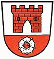 Landkreis Rottenburg a.d.Laaber (–1972) Über rotem Schildfuß, darin eine silberne heraldische Rose mit rotem Butzen, in Silber ein zinngekröntes rotes Burgtor.