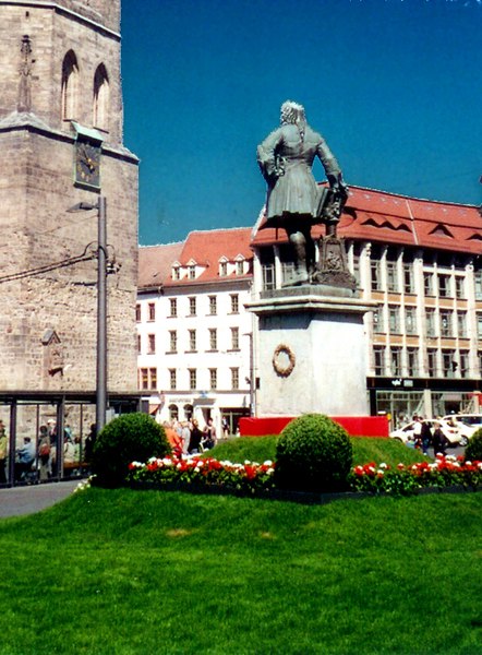 Datei:Händel-Denkmal1.jpg