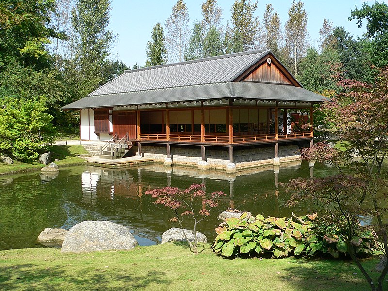 Datei:Hasselt-Japanischer-Garten-Teehaus-20060906.JPG