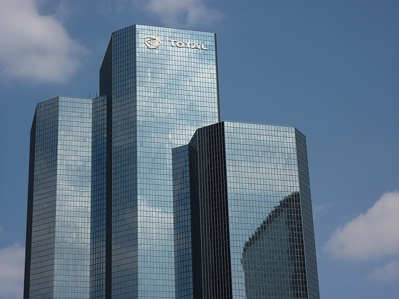 Datei:Tour Total La Défense 2011.JPG