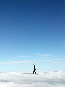 Slackline — Wikipédia