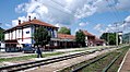 Blick auf die Bahnhofsanlage. Links befindet sich der genutzte Bereich. Die Bahnstrecke Salva–Vișeu de Jos endet hier