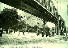 Die 1911 erbaute Hochbahn zum Transport von Roheisen vom Hüttenwerk in Ilsede nach Peine.