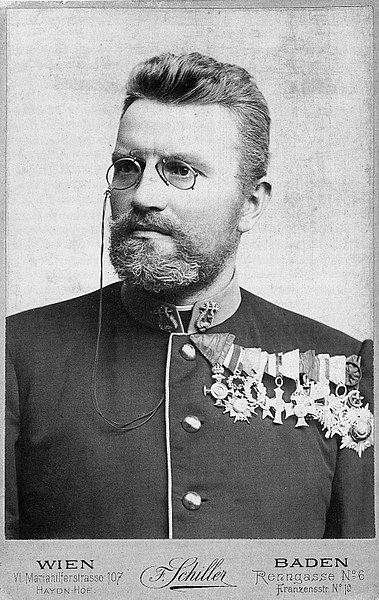 Datei:Karl-Komzak-jun-(vor-1906).jpg