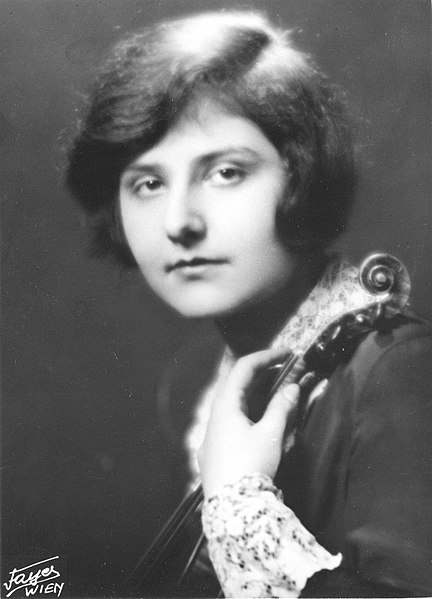 Datei:Alma Rosé (1906–1944) 1927 © Georg Fayer (1892–1950) OeNB 12992106.jpg