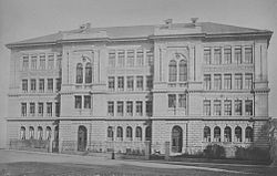 École primaire sur Herrnstrasse Muenchen.jpg