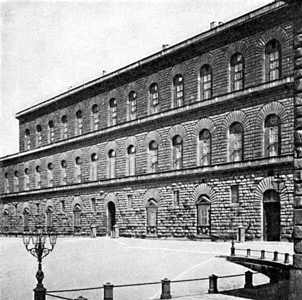 Datei:Pitti-Fassade.jpg