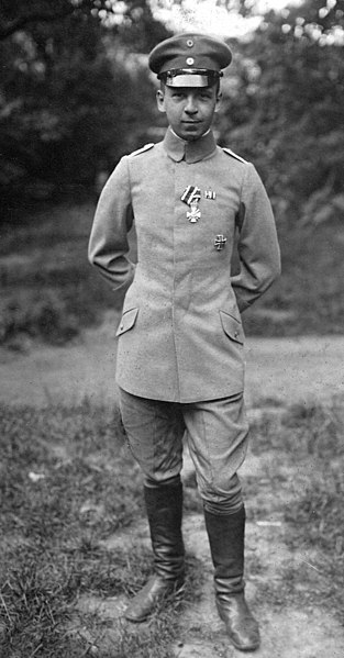 Datei:Leutnant Friedrich W.K.M. Borchers April 1918.jpg