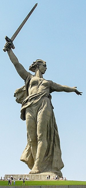 Wolgograd Mutter-Heimat-Statue: Beschreibung, Drohendes Abkippen, Siehe auch