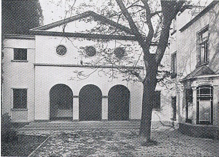 Synagoge Ehrenfeld, Straßenfront, Bauwarte S. 98