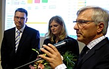 Norbert Zeidler (links) mit Gattin bei der Verkündigung des Ergebnisses der OB-Wahl 2012