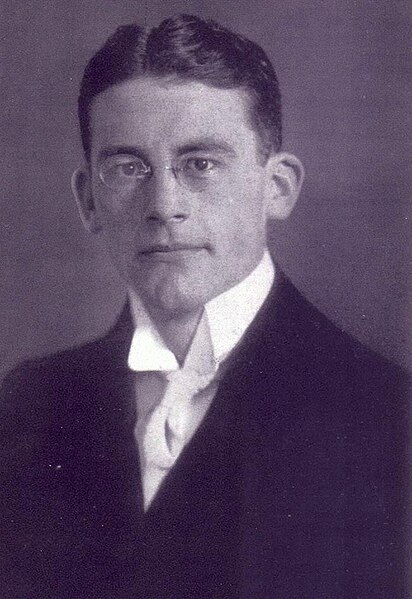 Datei:Carl Schmitt als Student 1912.jpg