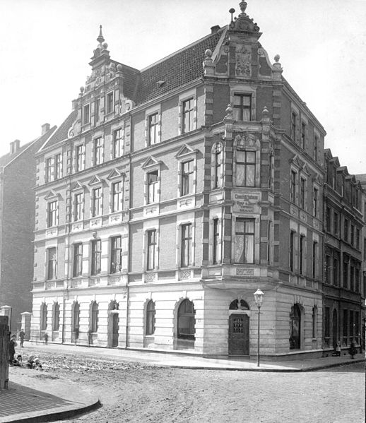 Datei:Verwaltungsgebäude 1902.jpg