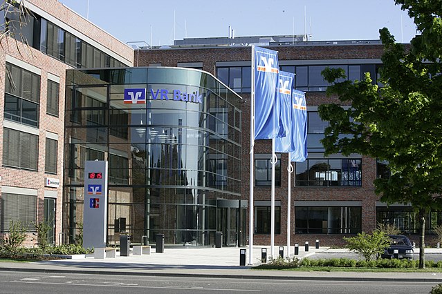 positur arm kobber VR Bank Flensburg-Schleswig – Wikipedia