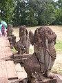 Preah Ko, Löwen am Zugang