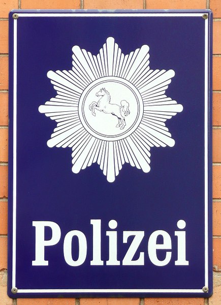 Datei:Polizeistern blau.jpg