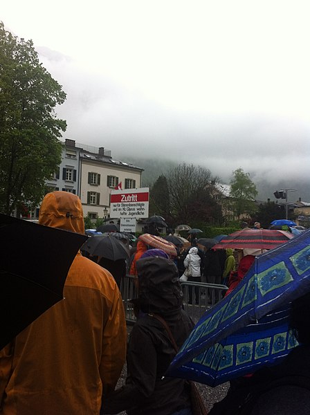 Datei:Landsgemeinde Glarus-2012.jpg