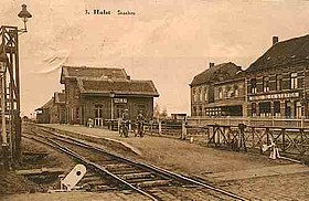 Das ehemalige Bahnhofsgebäude (um 1900)