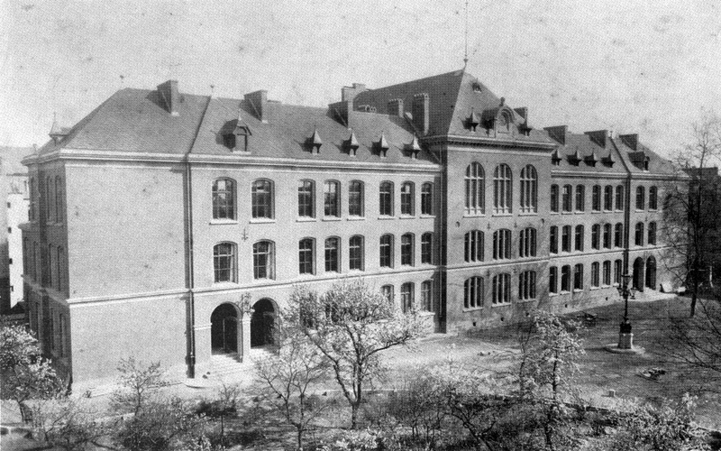 Datei:Görres-Gymnasium 1894.png