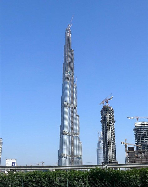 Datei:Burj Dubai Under Construction on 1 March 2008.jpg