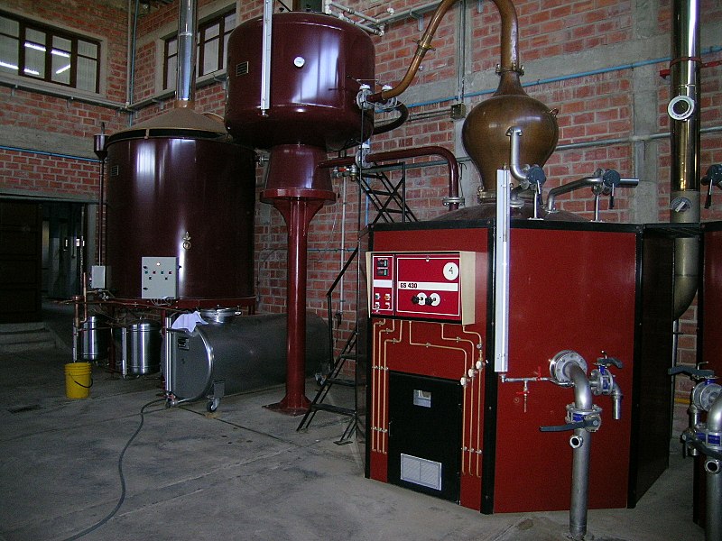 Datei:Singani-Destillation (Casa Real, Tarija).jpg