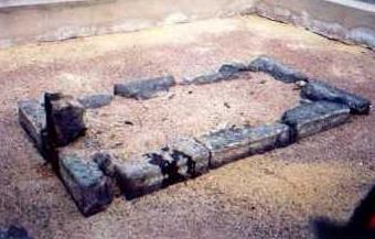 ފައިލު:Grave of Usman(r.a)-mohammad adil rais.JPG